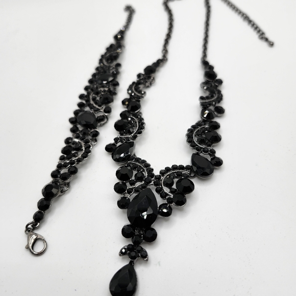 Black Rhinestone studded necklace and matching bracelet.   Statement set! - Picture 7 of 8